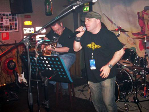 Hurry and Dugginson's Friday night acoustic set Hurry and Dugginson's Friday night acoustic set